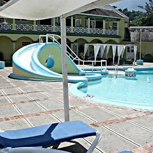Private 2 Bedroom Beachfront Penthouse Ocho Rios, Jamaica Ocho Rios